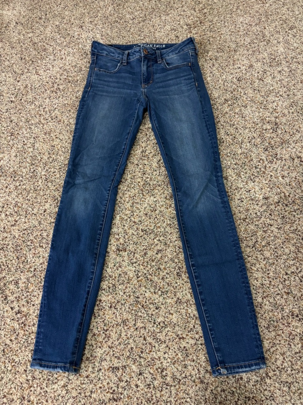 American Eagle Outfitters Women’s Medium-Dark Blue Skinny Jeans